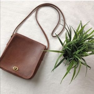 Vintage Mahogany Saddle Coach Crossbody
